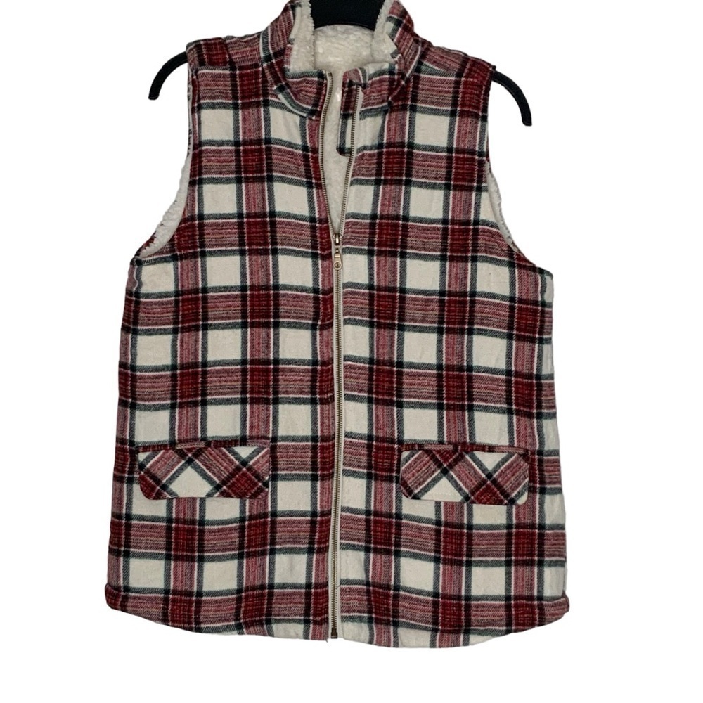 Maurices plaid vest with faux shearling. Size M
